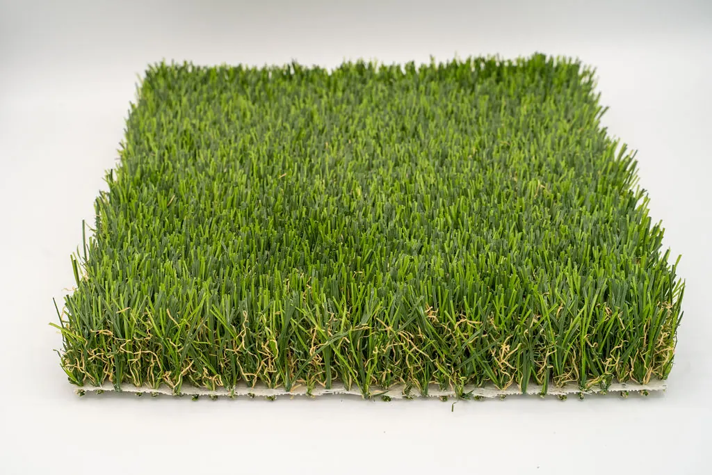 Majestic 110 artificial turf close-up